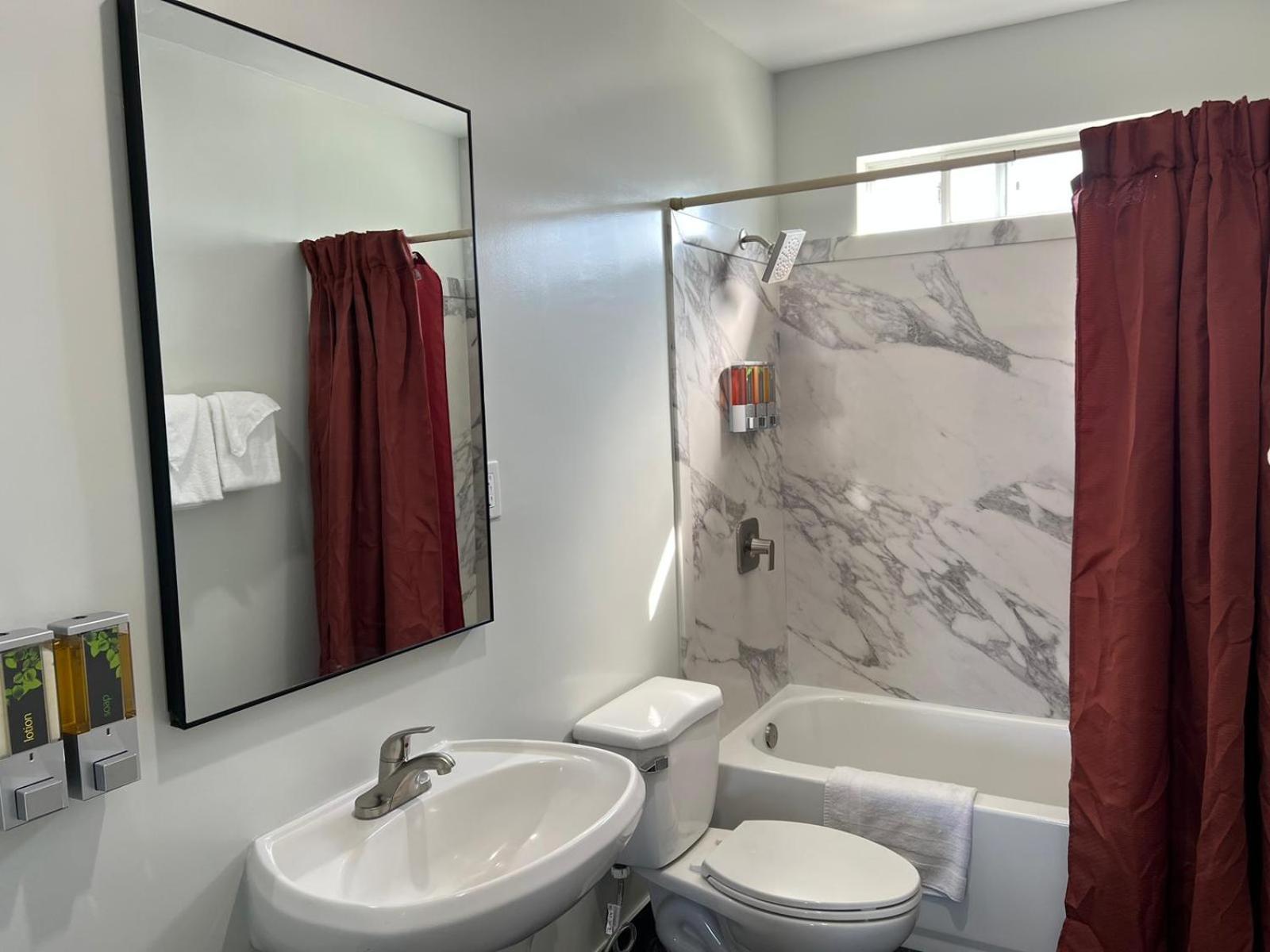 Harbor Inn Los Angeles Room photo